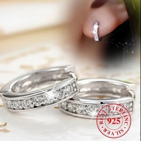 925 Sterling Silver Hypoallergenic Hoop Earrings Embellished With Zircon - Picture 1 of 5